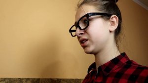 БОГАТАЯ ТУПАЯ школьница VS БЕДНАЯ УМНАЯ после зимних каникул. Вайны на DiLi Play