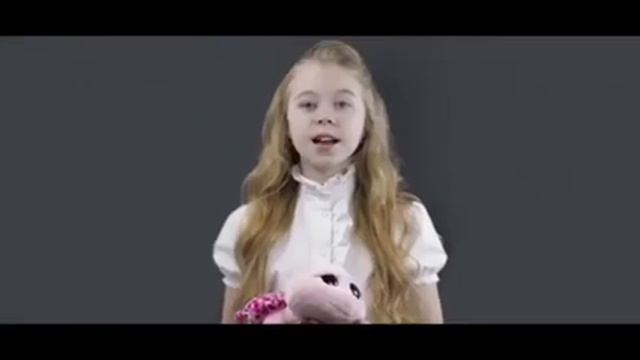 ПЕСНЯ ДЛЯ МАМЫ ДО СЛЁЗ -- KAZKA — ПЛАКАЛА [ДЕТСКАЯ ВЕРСИЯ НА РУССКОМ ЯЗЫКЕ] смотреть онлайн