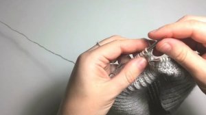 Женский простой свитер спицами. Oversize.