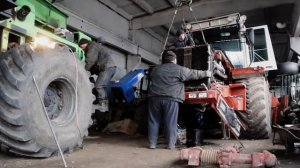 Снял мотор с трактора. Продолжаю разбирать кировец К744р.