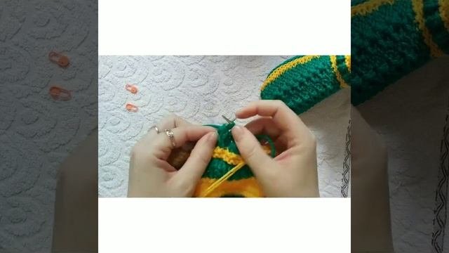 Носки без шва по подошве на двух спицах. Подробный МК.