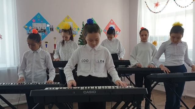 А. Петров Мелодия из к/ф " Осенний марафон" смотреть онлайн