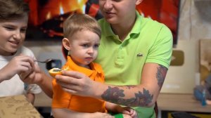 ПРОБУЕМ ВПЕРВЫЕ С СЫНОМ ЭКЗОТИЧЕСКИЕ ФРУКТЫ ?