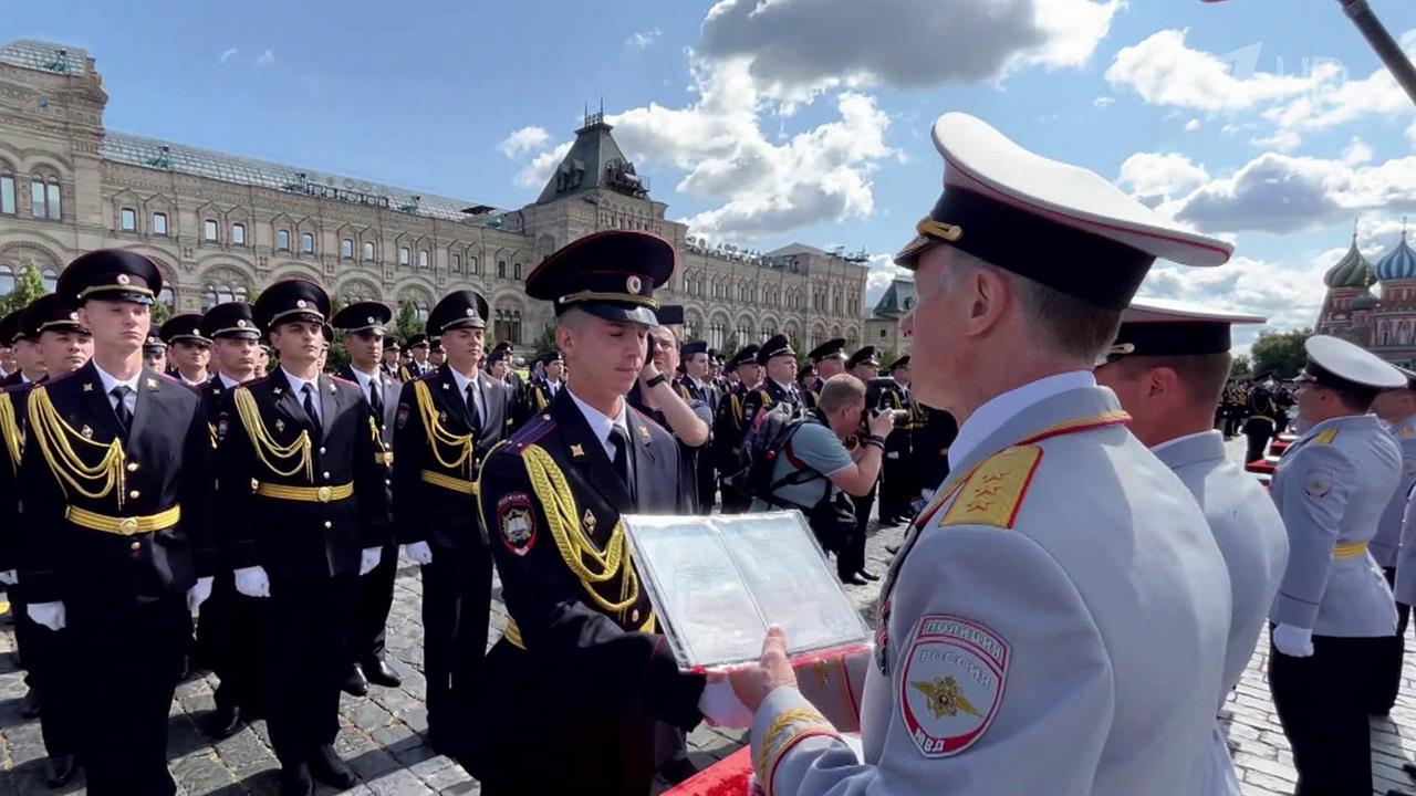 Анатолий Фирсов после награждения на красной площади