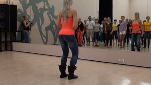 Sara Lopez   lady's style KIZOMBA