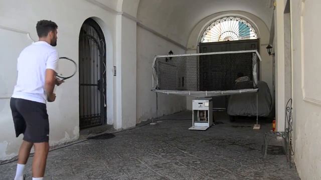 Tennis training in a Garage - Only with Dragonet. смотреть онлайн