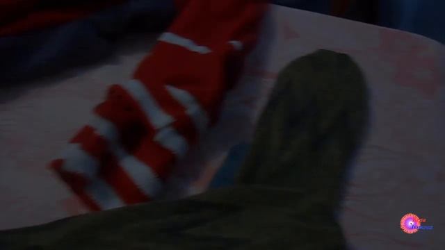 Носки и тапочки своими руками Обзор носок из трикотажа и тапочек из стеганного сукна смотреть онлайн