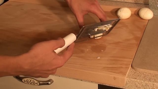 Нож с десятью лезвиями для нарезки.