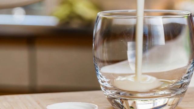 Стоит ли пить кефир на ночь? Несколько ответов на вопросы об этом таинственном напитке смотреть онлайн