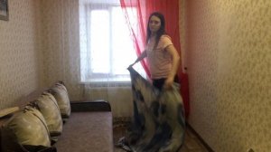 Лайфхак с пододеяльником. За 30 секунд заправляем одеяло в пододеяльник.