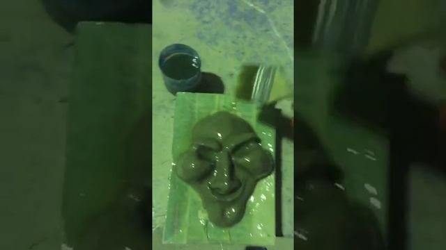 Работа с полиэфирный смолой