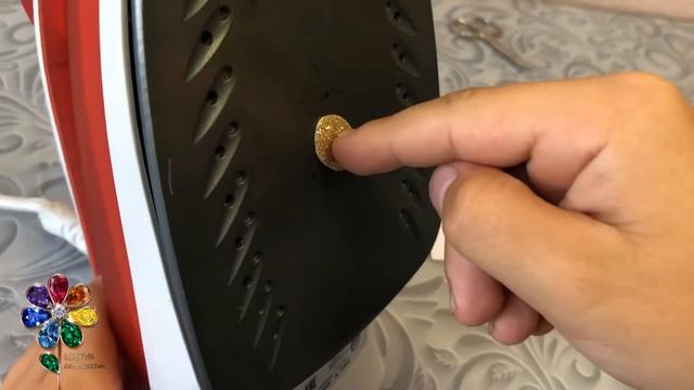 Кот из фоамирана магнитик своими руками на 8 марта. Сувенир. Подарок. Идея поделки для детей в сад