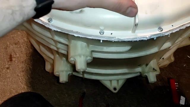 Indesit IWD71682. Замена подшипников и сальника на стиральной машине. смотреть онлайн