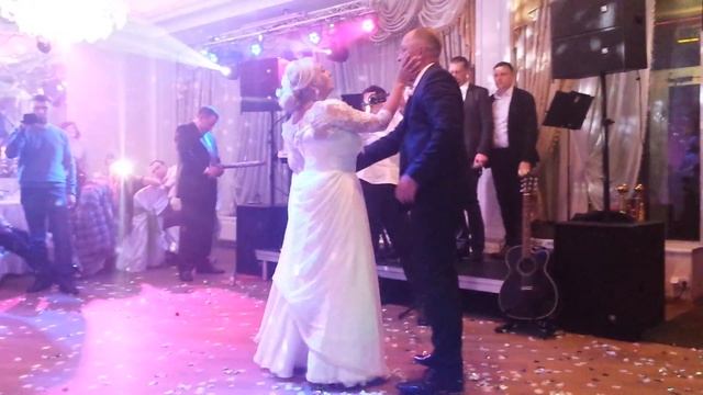 Самый красивый свадебный танец..Наш самый счастливый день..26.02.2016 смотреть онлайн