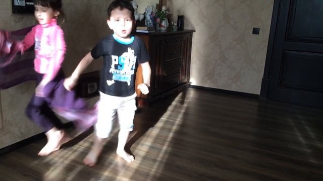 Жесткий танец Джага-Джага! смотреть онлайн