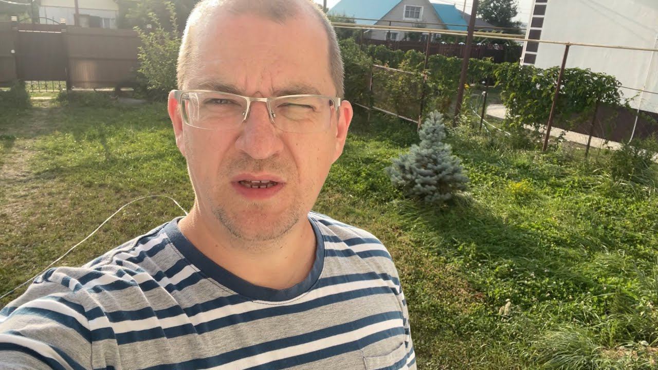 Фундамент Храма. Сцена с парке и крутая тачка. Гостагаевская