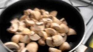 Шампиньоны в соевом соусе на скорую руку. Постное блюдо.