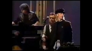 Bee Gees - Stayin' Alive (Live In Orlando At VH1 Center Stage 1993) (VIDEO)