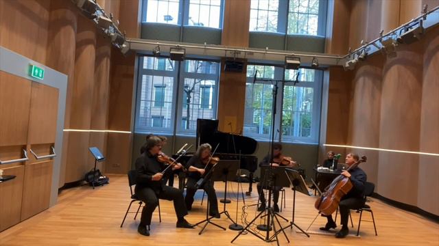 Dvorak Piano Quintet no.2 - II. Dumka: Andante con moto смотреть онлайн