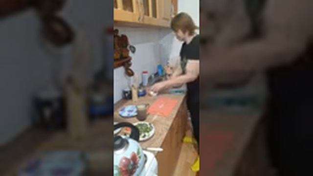 ну вот и завтрак||много ем||стройнею смотреть онлайн