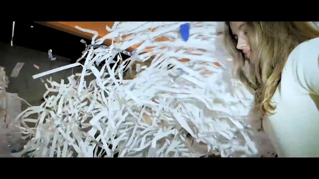 Сюрприз для Даши. Бумажное шоу на День рождения.