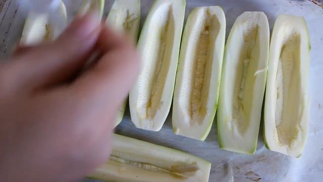 КАБАЧКИ ЛОДОЧКИ В ДУХОВКЕ ФАРШИРОВАННЫЕ ГРИБАМИ И СЫРОМ смотреть онлайн