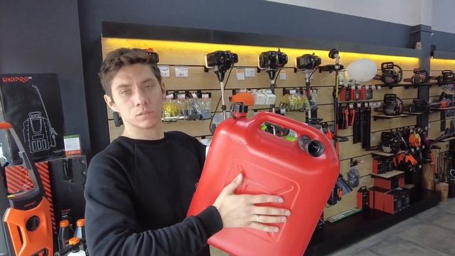 Можна??? В пластикові Каністри Дніпро М на АЗС заправляти Паливо ?Каністра для бензину Дніпро М смотреть онлайн