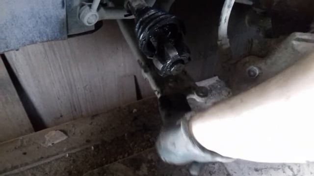 VW Passat B6 замена наружного шруса (шаровой) ч.1 смотреть онлайн