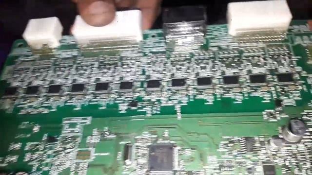 Inside of Nissan Leaf BMS смотреть онлайн