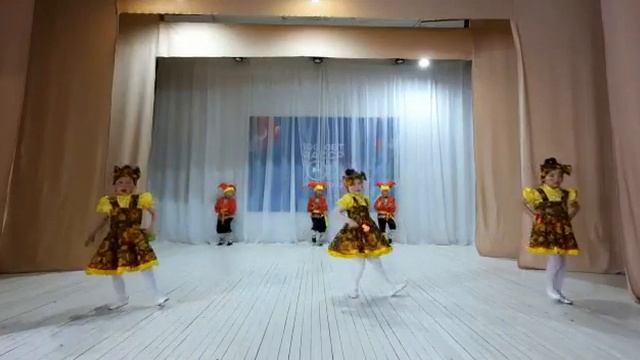 Народный танец "Блины" смотреть онлайн