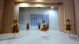 Народный танец "Блины"