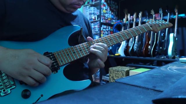 บอก CLASH (Solo Cover) смотреть онлайн