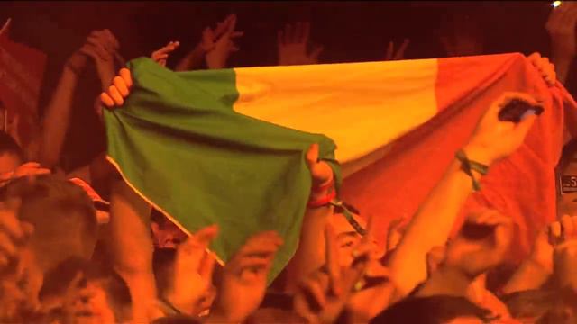 Labrinth - Beneath Your Beautiful (Live From Oxegen 2013)