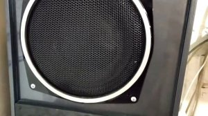 S90 с кобальтовыми динамиками в гараже!