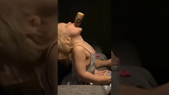 😳 К подругам больше не отпускать