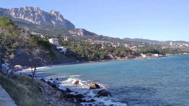 Алупка зелёный мыс,пляж чёрный бугор.