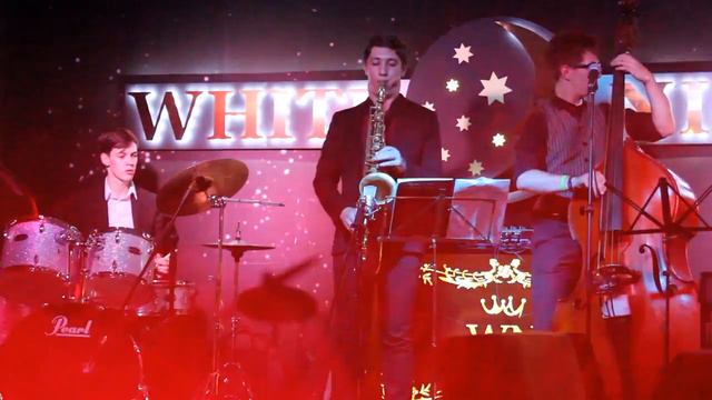WhiteNight 19 08 2016   Трио Дениса Юрченко