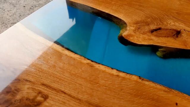 Стол из дуба и эпоксидной смолы от _loft46_ смотреть онлайн