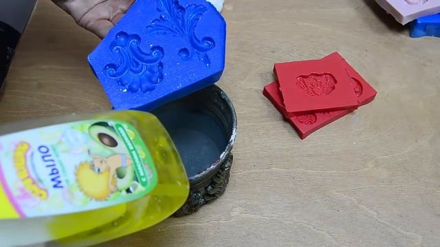 лайфхак. Как очищать силиконовые молды.