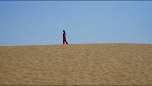 Бархан Сарыкум в Дагестане - возможно, высочайший одиночный бархан в мире