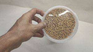 Корм для крупных цихлид и других всеядных рыб Cichlid Sticks 1 л, 300 гр
