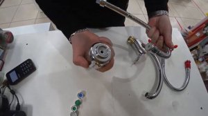 Аэратор для смесителя с наружней внутренней резьбой на плоский круглый излив гибкий гусак насадка