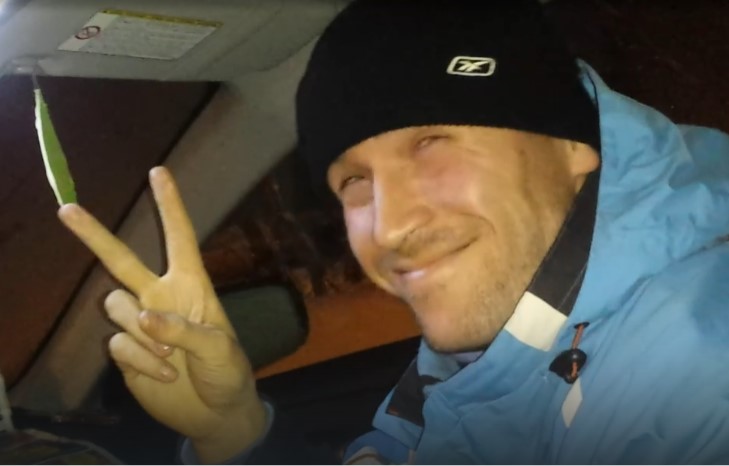 Танцы в машине! смотреть онлайн