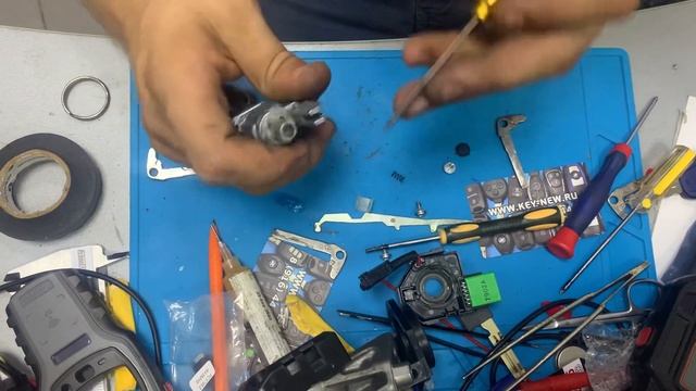 Honda CR-V заклинил замок разбираем замок зажигания смотреть онлайн
