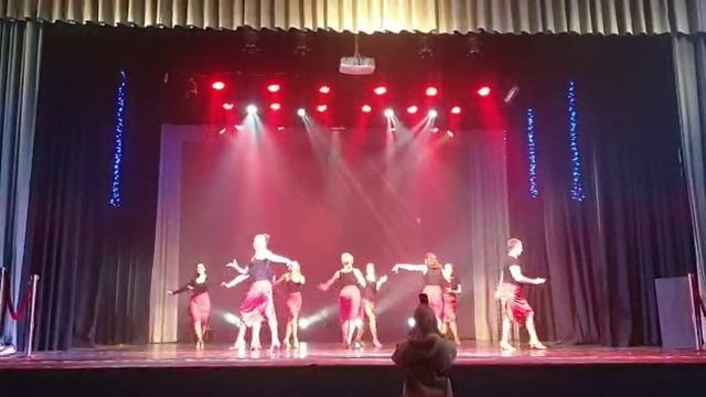 Самба. Танец "Впламени самбы и фламенко" смотреть онлайн