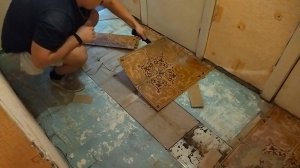 Вскрываем старый ПОЛ. Ремонт пола своими руками