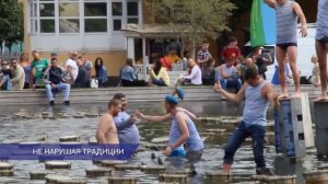 Почему в день ВДВ купаются в фонтанах?