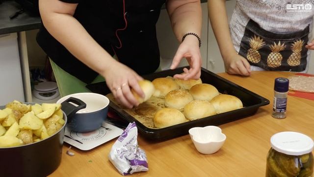 В Силламяэ прошел кулинарный лагерь для молодежи