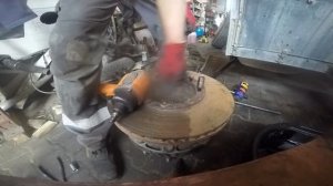 Как заменить задние тормозные колодки и тормозной диск RENO PREMIUM 450 DXI