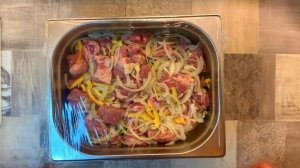 Шашлык из свинины, из свиной шеи! Маринад из лимона и лука!